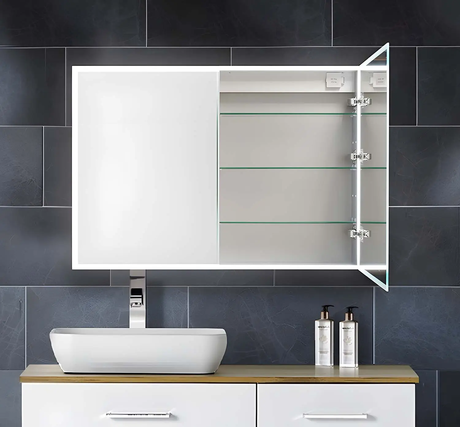 Vision Led Mirror Cabinet Double door 600
